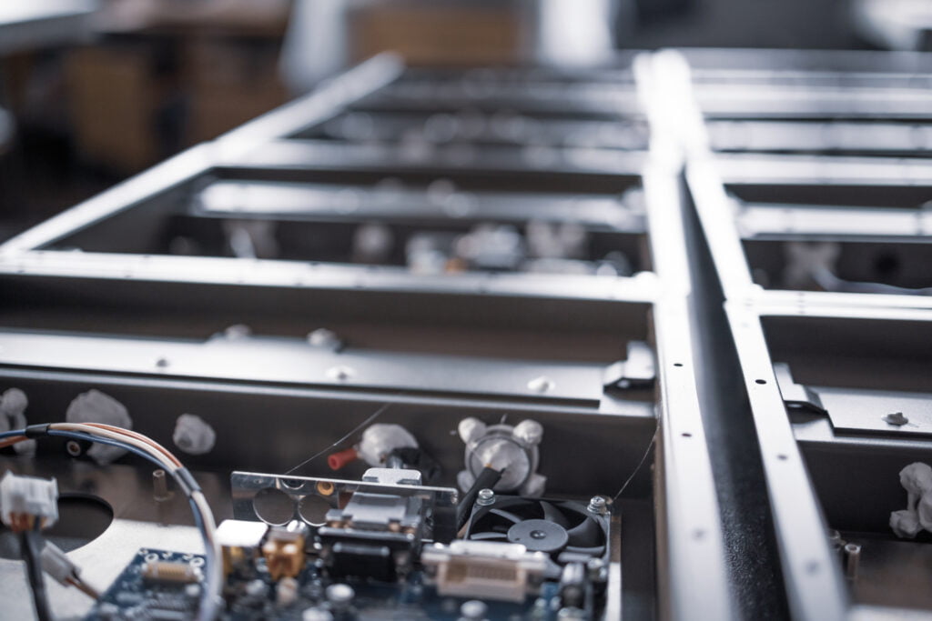 baugruppen und geraetefertigung schweiz by synetronics